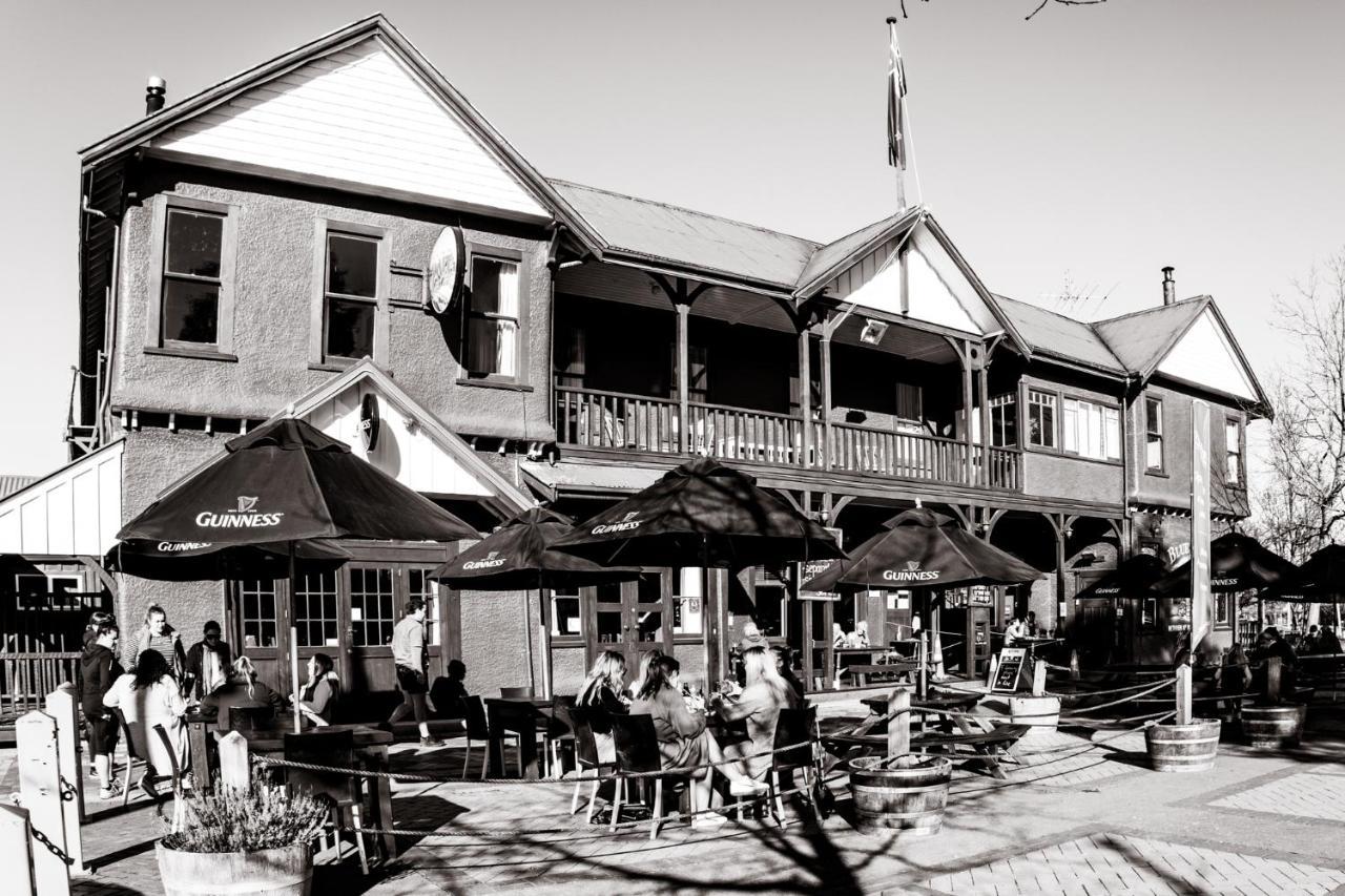 The Blue Pub Hotel Methven Kültér fotó