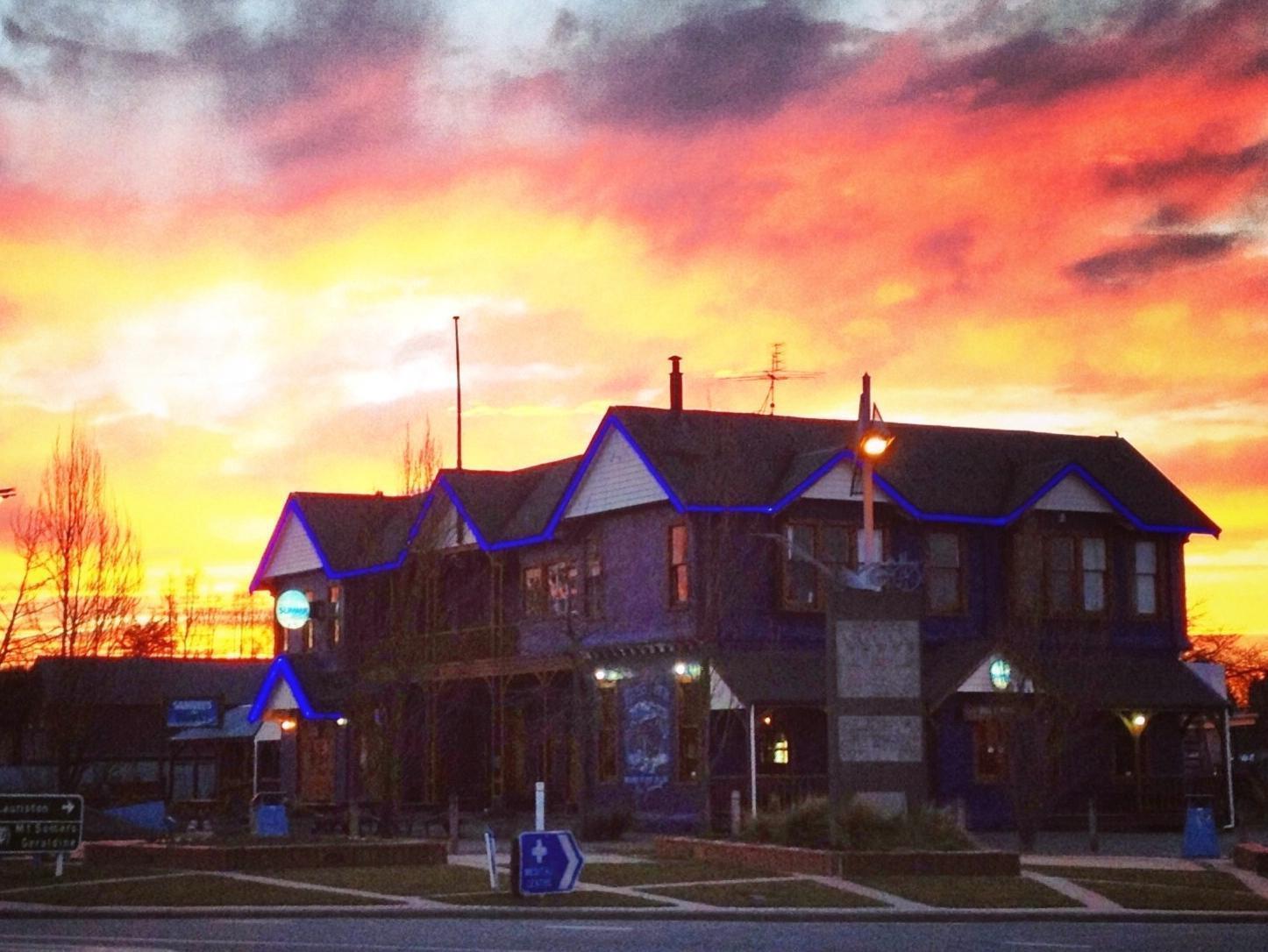 The Blue Pub Hotel Methven Kültér fotó