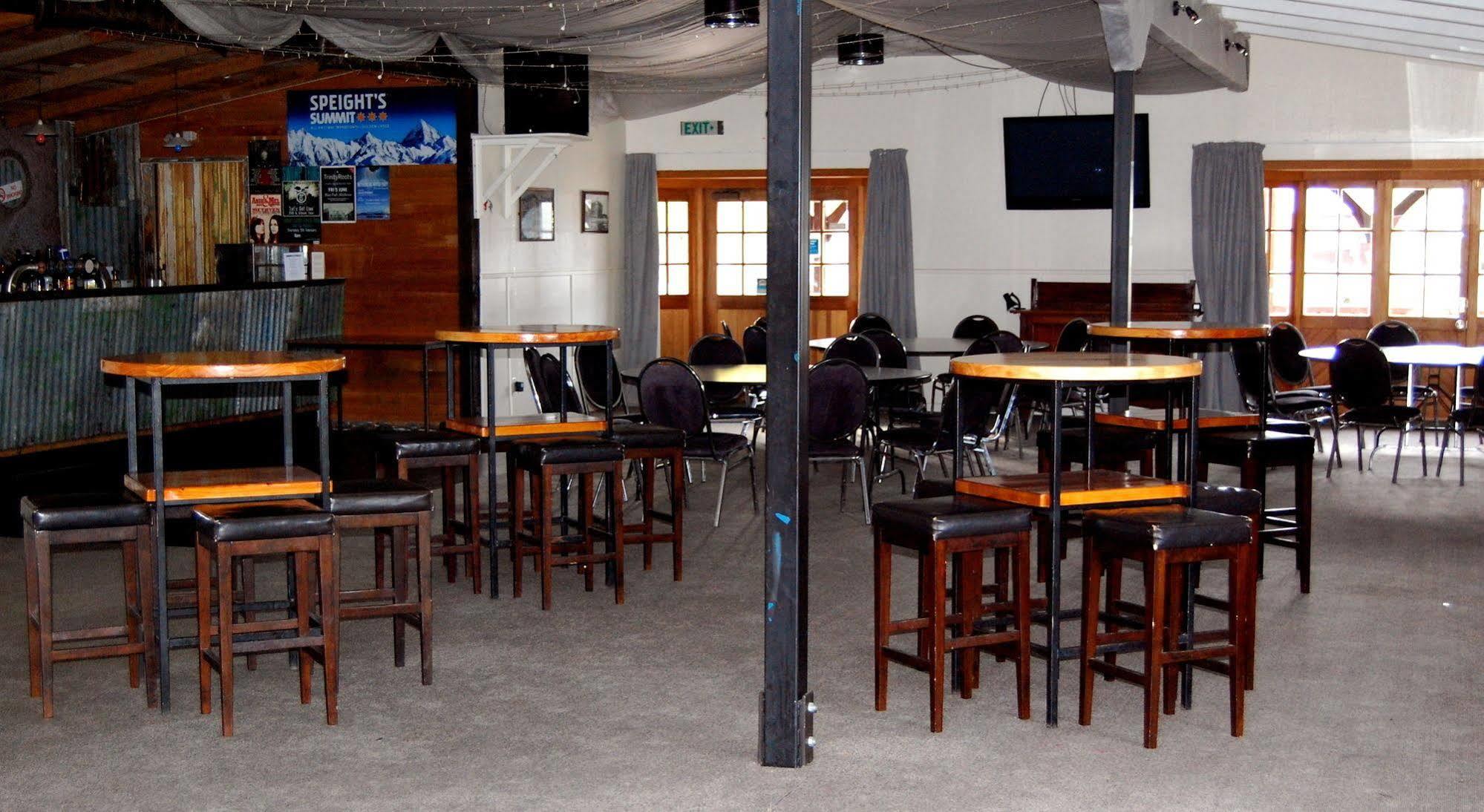 The Blue Pub Hotel Methven Kültér fotó
